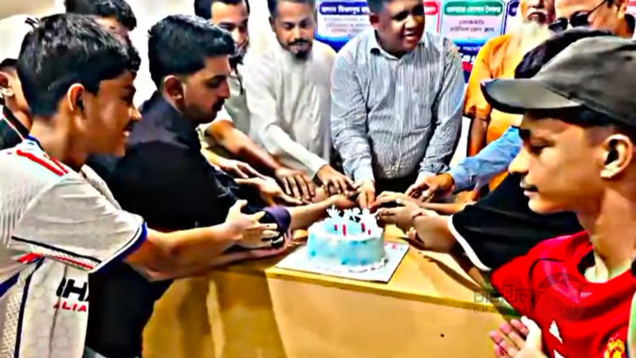 চাটখিলে অ্যালায়েন্স পাওয়ার ফুটবল টিমের বর্ষপূর্তি পালন 